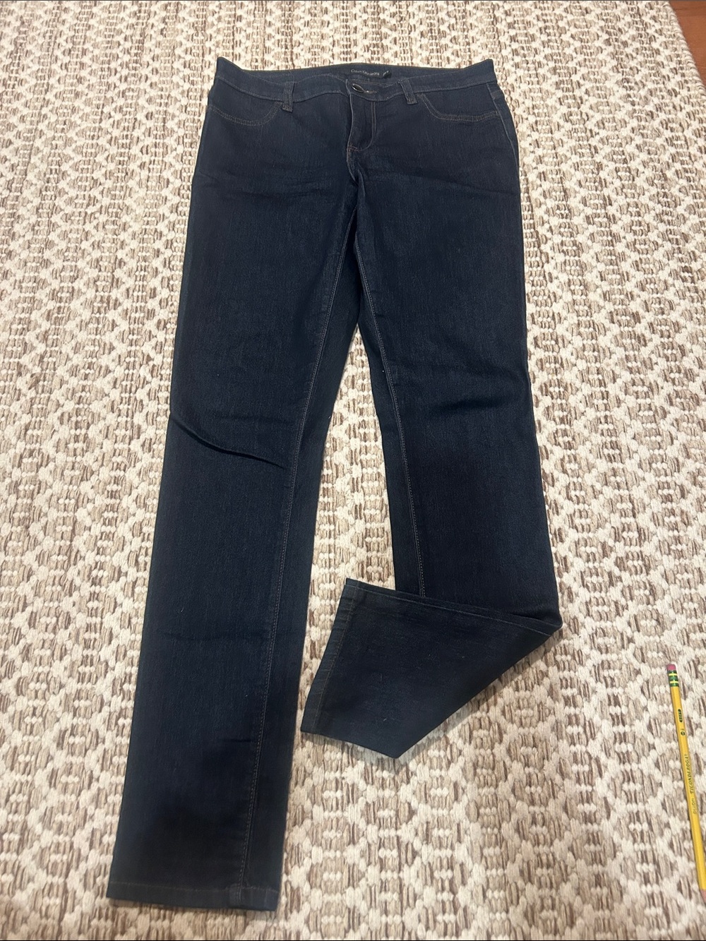 Calvin Klein Jeans Women’s dark colored  Straight-Leg skinny Jeans. Barely worn